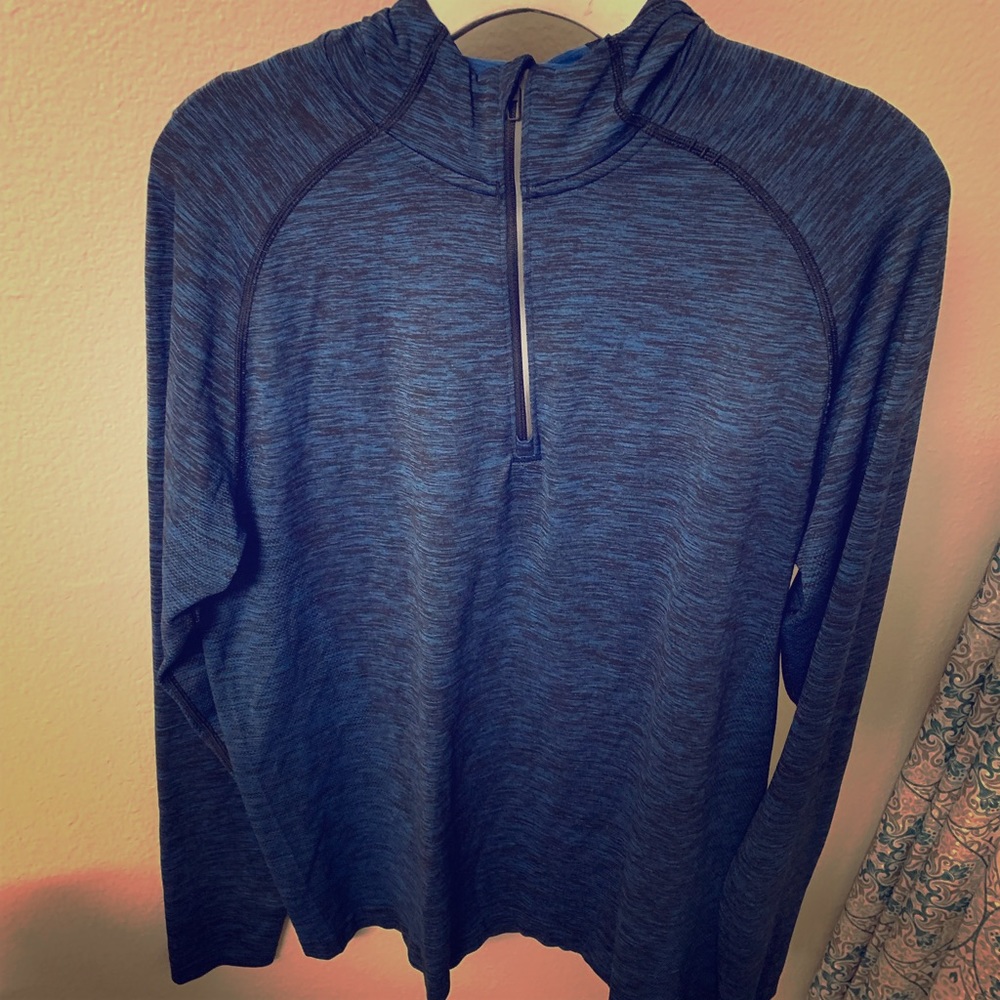 Lululemon men’s hoodie long sleeve shirt